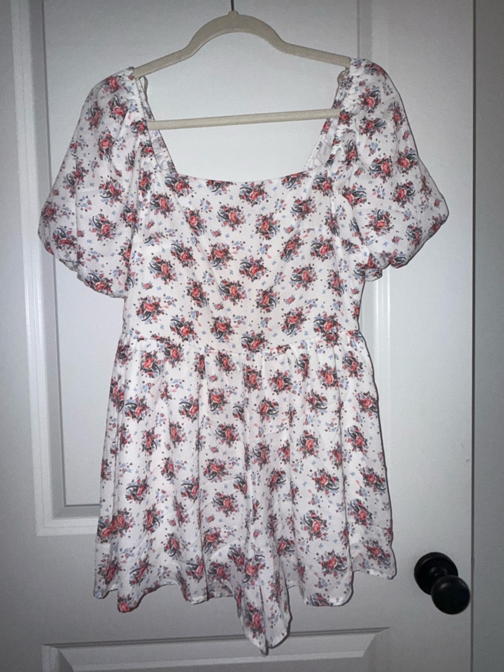 Altar'd State White Floral Romper with Pink Blue Bouquet Print | Puff sleeve | M